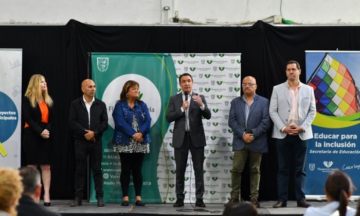 Florencio Varela - Andrés Watson presentó los Programas y Proyectos Educativos Municipales 2023